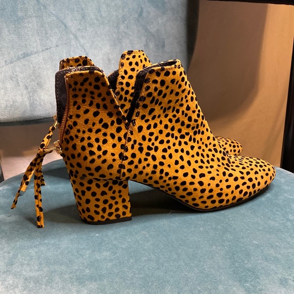 Qupid suede Leopard print pointed heeled boots🐆 - Picture 1 of 8